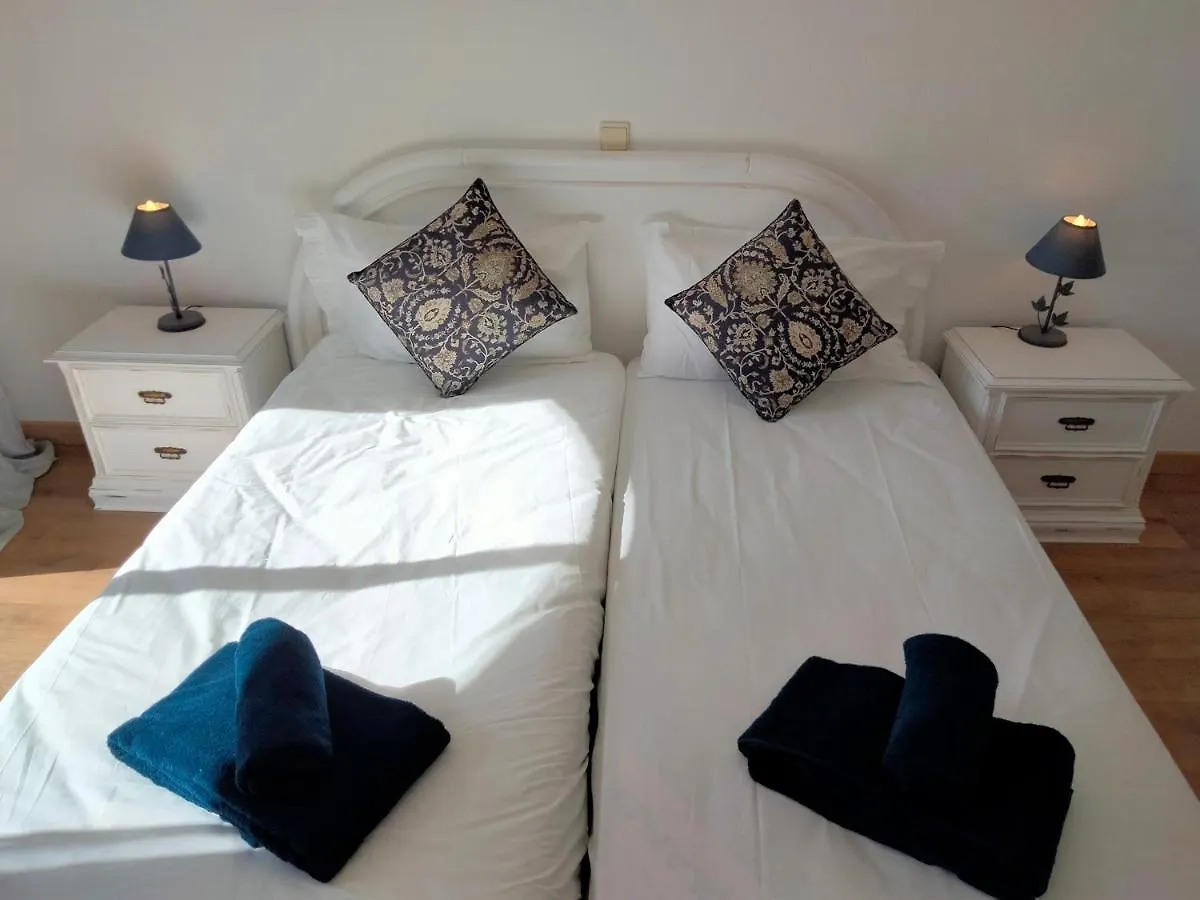 Lovely 2-Bedroom In Carvoeiro Free Parking